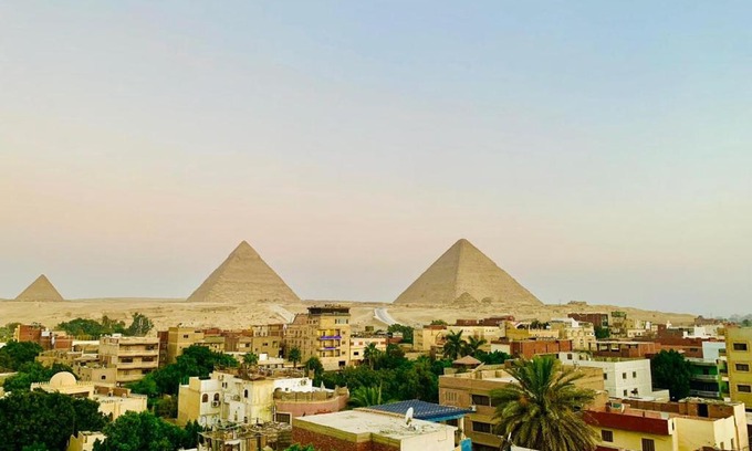 Giza Bed & Breakfast | Eyad Pyramids view