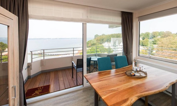 Gluecksburg Apartment | Förde-Lodge - 6th floor, water view, balcony, elevator, washing machine, shower, TV