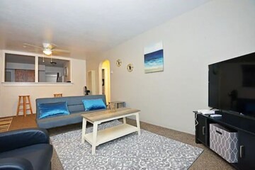 Carlsbad House | (F2) Enchanted Getaway ☀ Near River & Caverns❣