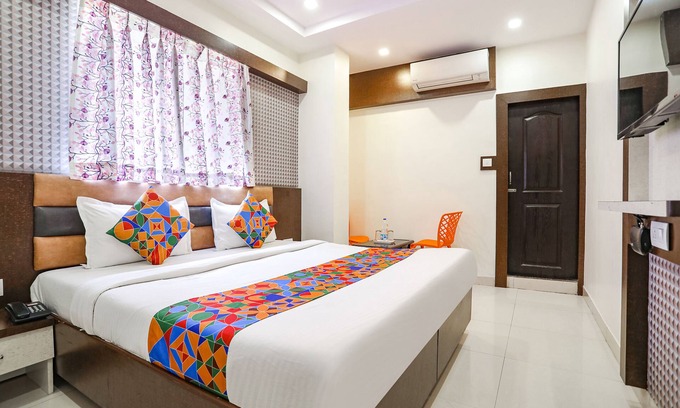 Nerul Hotel | Fabexpress Geeta Palace