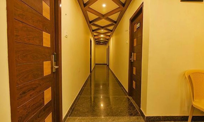 Chromepet Hotel | Fabhotel Saravana Executive