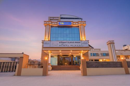 Koyambedu Hotel | FabHotel The Royal Plaza - Koyambedu