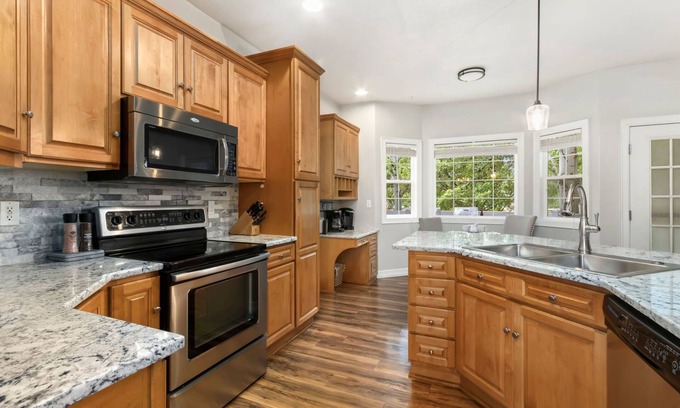 Windsor House | Fabulous Family-friendly Retreat by Windsor Lake!