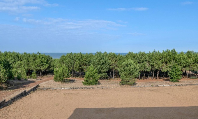 Saint-Brevin-les-Pins Apartment | Facing the sea, apartment for 4 in Saint Brévin