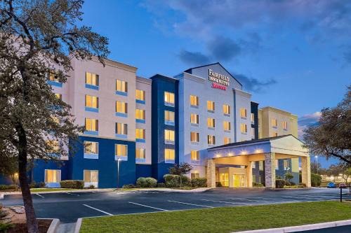 Schertz Hotel | Fairfield Inn and Suites by Marriott San Antonio Northeast/Schertz/RAFB