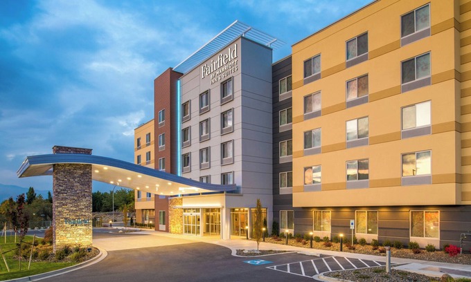 East Wenatchee Hotel | Fairfield Inn & Suites by Marriott Wenatchee