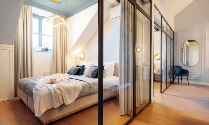 Old Town Apartment | Fall in love with the beautiful Old Town of Warsaw