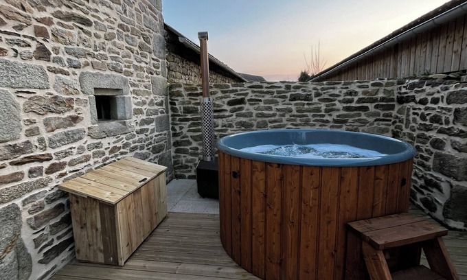 Scaer House | Family cottage in the countryside with private Nordic bath