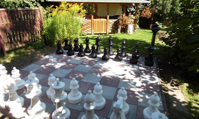 Ruppersdorf Apartment | Family friendly, max 6 persons, pets on request, large garden WLAN, parking lots