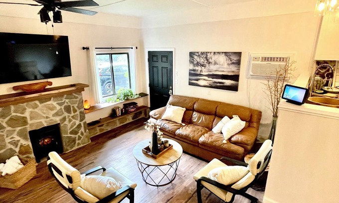 Westport House | Family friendly 2-bedrm 4 bed guest house with all essentials. 2 night minimum.