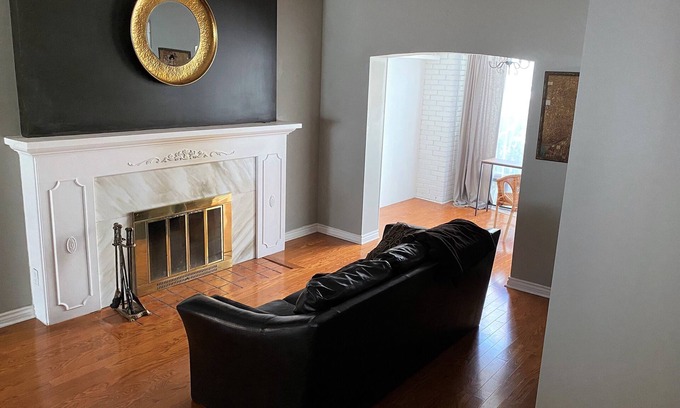 Mount Pleasant West House | Family-friendly 3BR residential oasis in the heart of Toronto