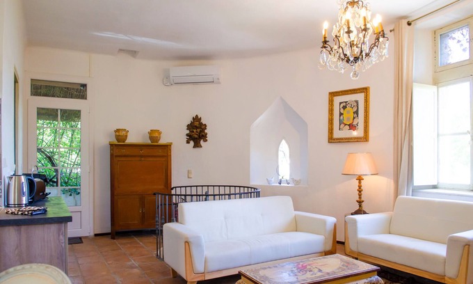 Servian Apartment | Family-friendly apartment in an estate near Pézenas
