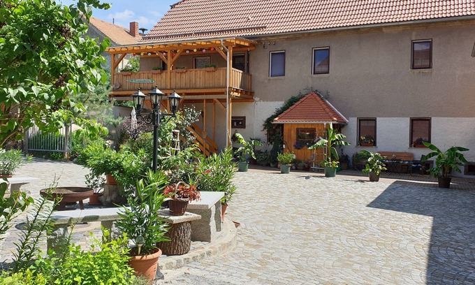 Rosenthal Apartment | Family friendly farm, bicycle, mountains, motorcycle, WLAN, sustainable, 2xTV