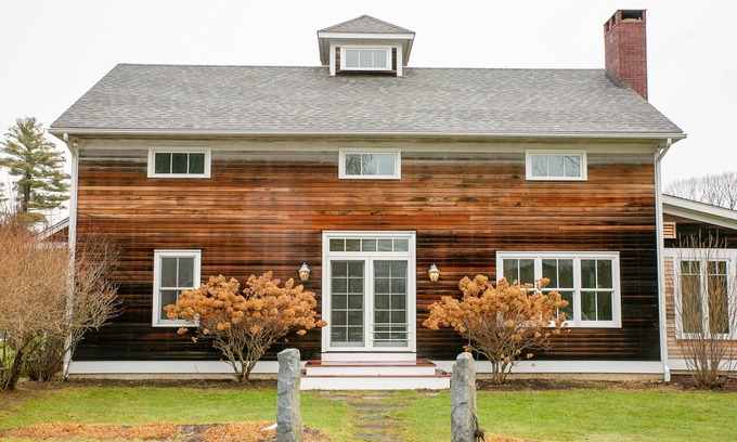 Sheffield House | Family Friendly in Sheffield, private yet close to everything!