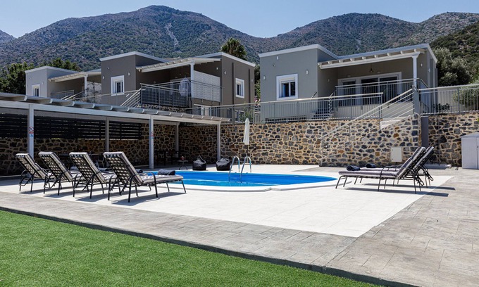 Vlichada Villa | Family-Friendly villa w/Pool ,Children area & BBQ