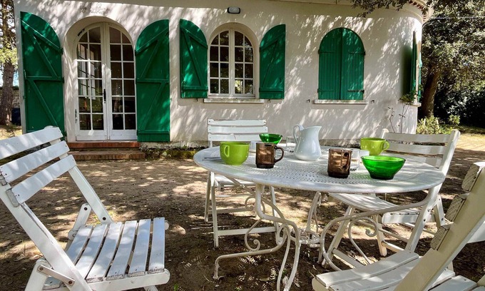 Saint-Palais-sur-Mer House | Family home Saint Palais sur Mer