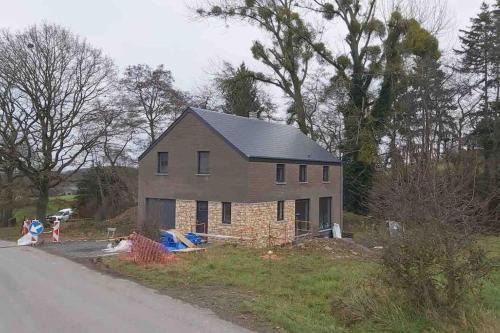 Hotton House | Family home à l'orée des bois