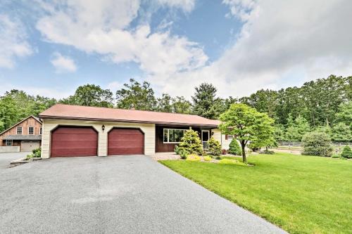 New Holland House | Family Home with WiFi, 14 Mi to Dutch Wonderland!