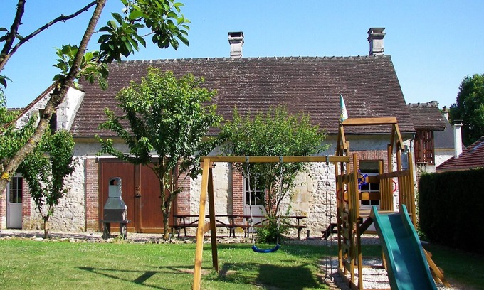Orrouy House | Family house in the valley of the Automne