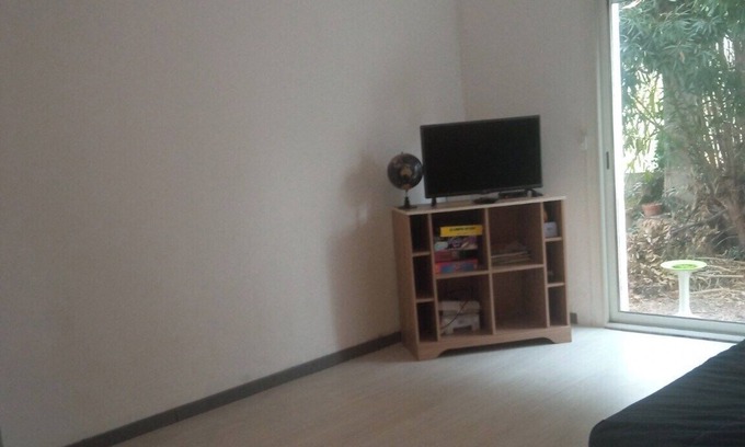 Prades House | Family house, terrace, sleeps 9 + 1 baby, tv