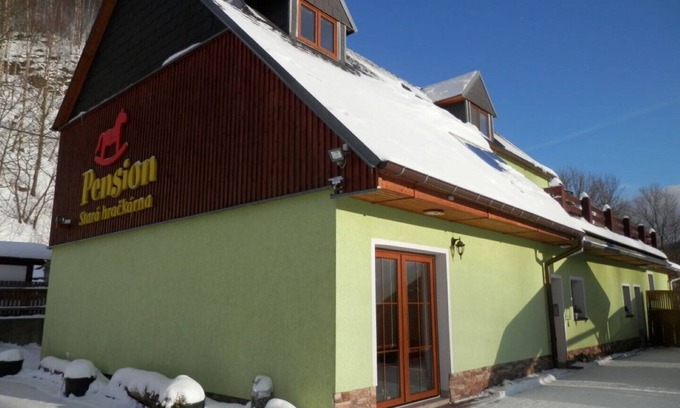 Cesky Jiretin House | Family vacation home with 6 studio apartments.