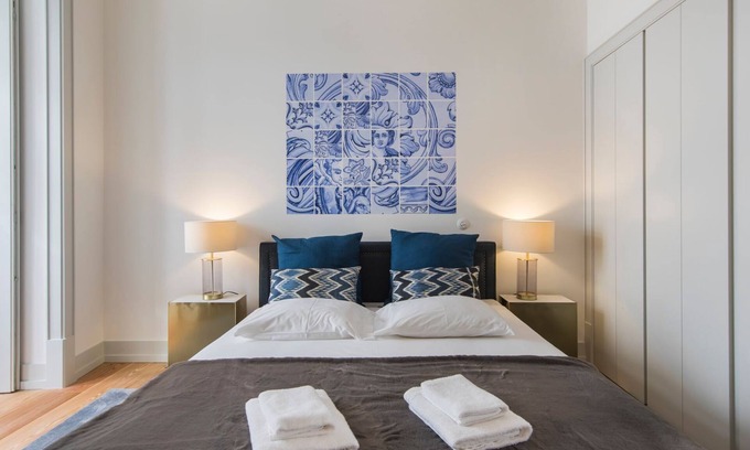 Se Apartment | Fancy Downtown Lisbon Apartment by LovelyStay
