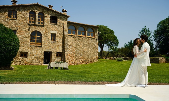 Serinya Other | Fantástica Masía Rodeada de más de 10.000 m2 de Jardín con una Preciosa Piscina