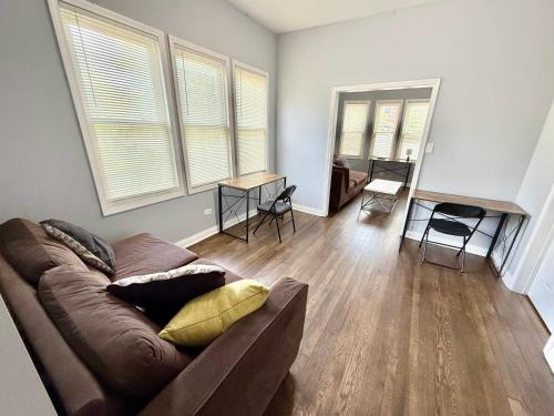 Canaryville House | Fantastic Place Near Downtown - Free Parking