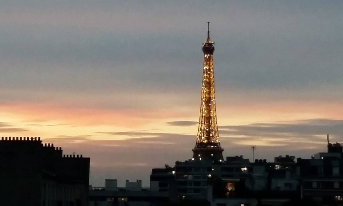 Necker Apartment | Fantastic view Eiffel Tower - New and comfortable, in Paris Vaugirard.