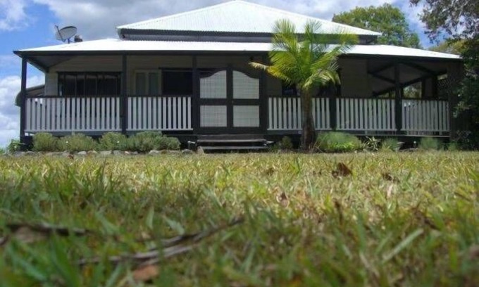 Kandanga House | Farm and Vineyard with private resort style pool