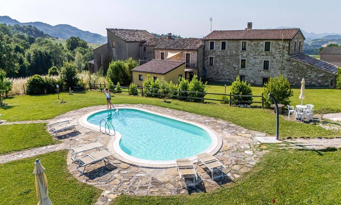 Frontino House | Farmhouse in Marche with Private Pool