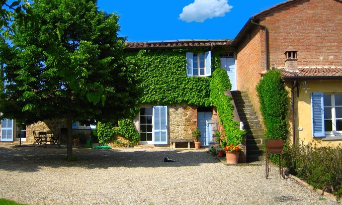 Foiano della Chiana Apartment | Fattoria Santa Vittoria Istrice Apartment