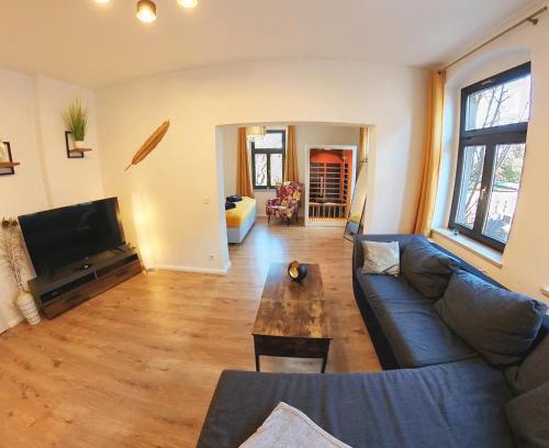 Loebtau Apartment | FederTraum mit Sauna, sehr gemütlich