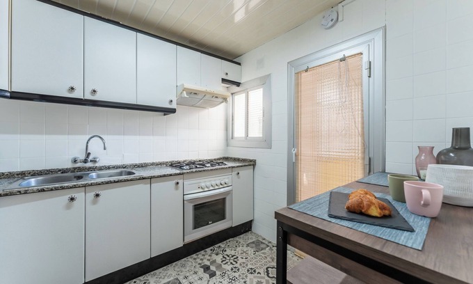 Cornella de Llobregat Apartment | Feel Welcome Barcelona 10