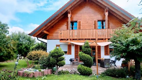 Adelzhausen Apartment | Ferienappartement Lydia