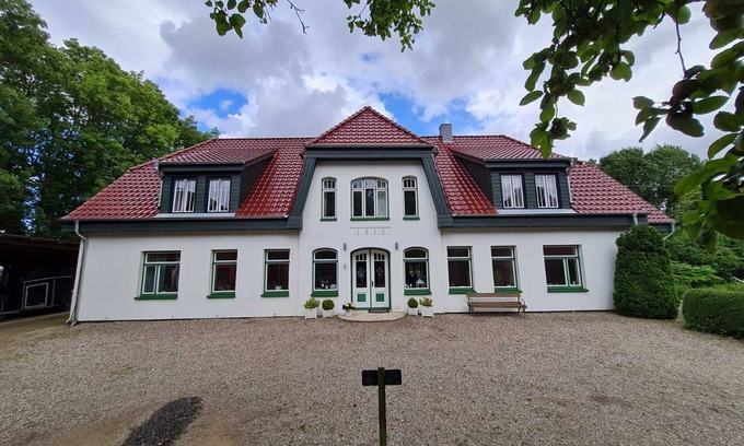 Gelting Apartment | Ferienhof Johannsen vacation apartment Hofblick*