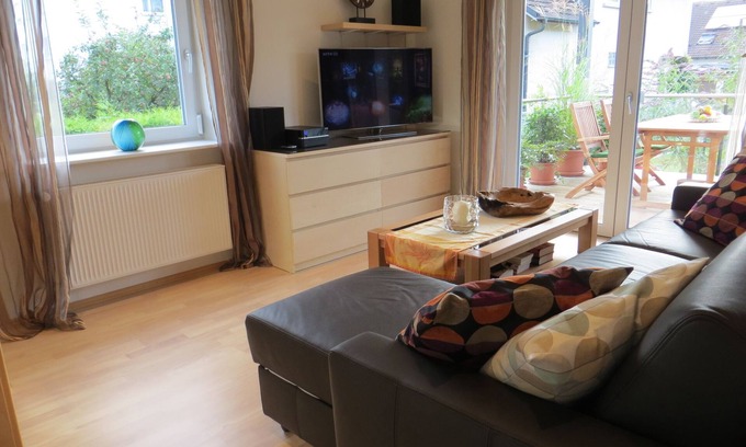 Grenzach-Wyhlen Apartment | Ferienwohnung 2, 65qm, Balkon, 1 Schlafzimmer, max. 4 Personen