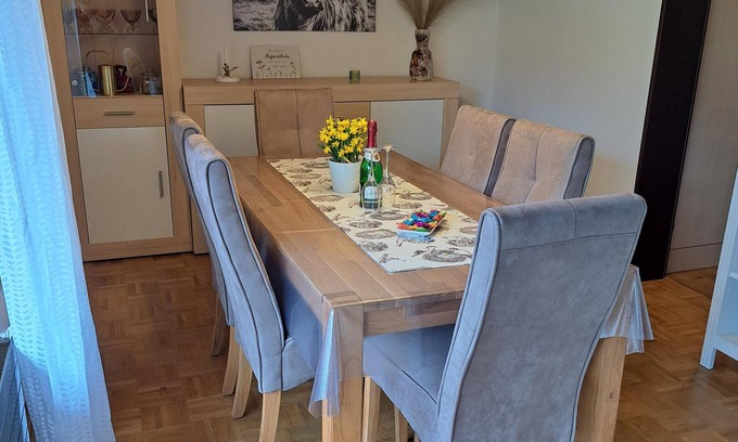 Wiemeringhausen Apartment | Ferienwohnung, 80 qm, 2 Schlafzimmer, Terrasse mit Garten, Max. 4 Personen