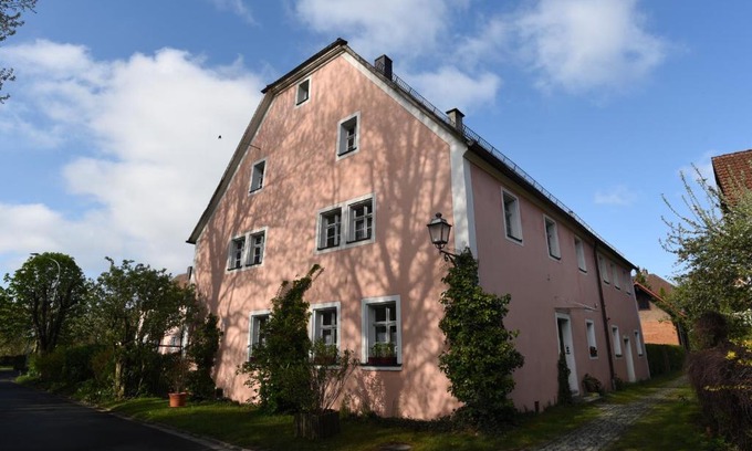 Schnabelwaid Apartment | Ferienwohnung am Wasserschloss