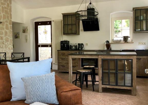 Radeberger Vorstadt Apartment | Ferienwohnung am Wasser Villa Graf von Pfeil