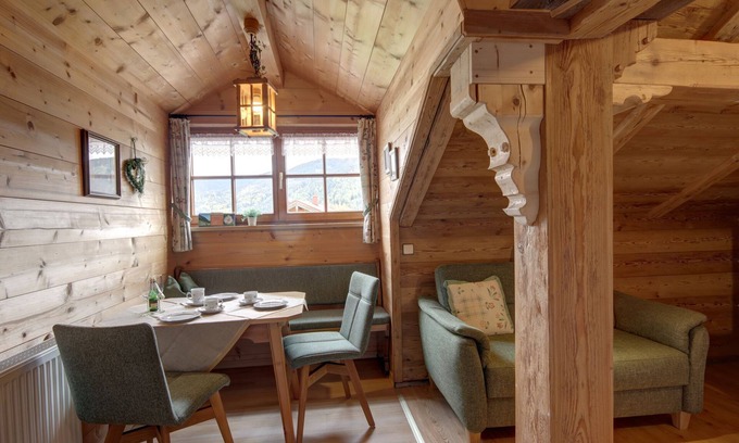 Kreuzfeld Apartment | Ferienwohnung Gamsknogl für 4 Personen, 2 Schlafzimmer, Balkon, 60 m²