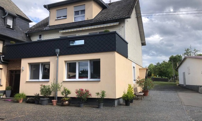 Hachenburg Apartment | Ferienwohnung Hof Kleeberg - 4-bett-wohnung