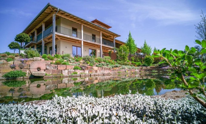 Edenkoben Apartment | Ferienwohnung Kräutergarten Klostermühle