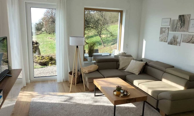 Ebensfeld Apartment | Ferienwohnung Rote Leite, Schöne Fewo mit Moderner Einrichtung in Ruhiger Lage