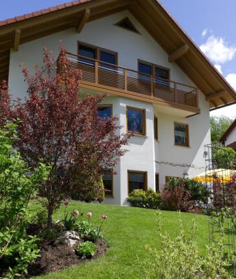 Hinterrod Apartment | Ferienwohnung Schlossblick