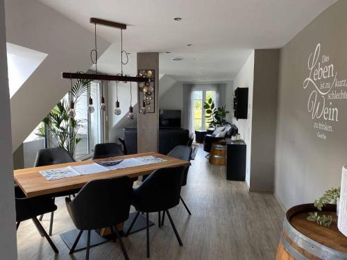 Buergstadt Apartment | Ferienwohnung Weingut Sturm