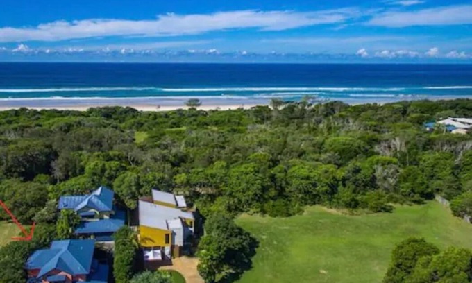 Ocean Shores House | Fern Beach House - Byron Bay Gazing