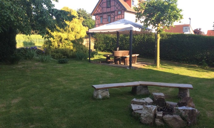 Friedrichsfeld Apartment | FeWo am Reinhardswald "Eichenlaub" Experience northern Hesse with family and dog Sauna