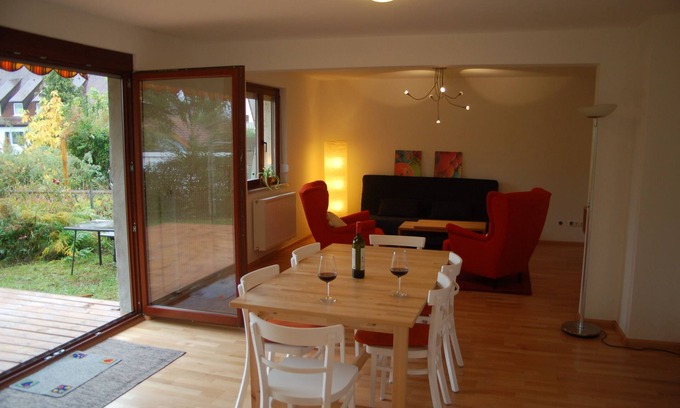 Hammelburg Apartment | Fewo-hammelburg Gemütliche, Geräumige Ferienwohnung mit Terrasse und Garten