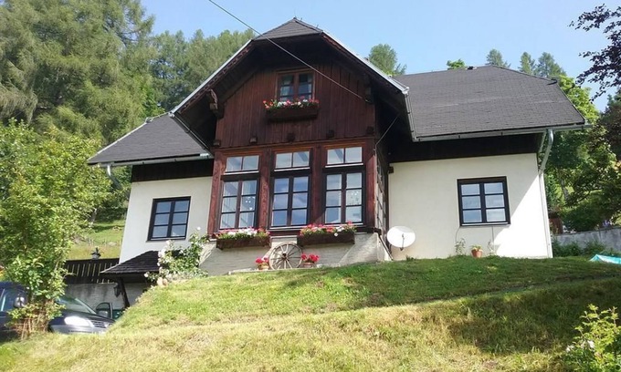 Krakauhintermuehlen Apartment | FeWo Hubert Siebenhofer - apartment/apartment, shower and bath, toilet, 1 bedroom